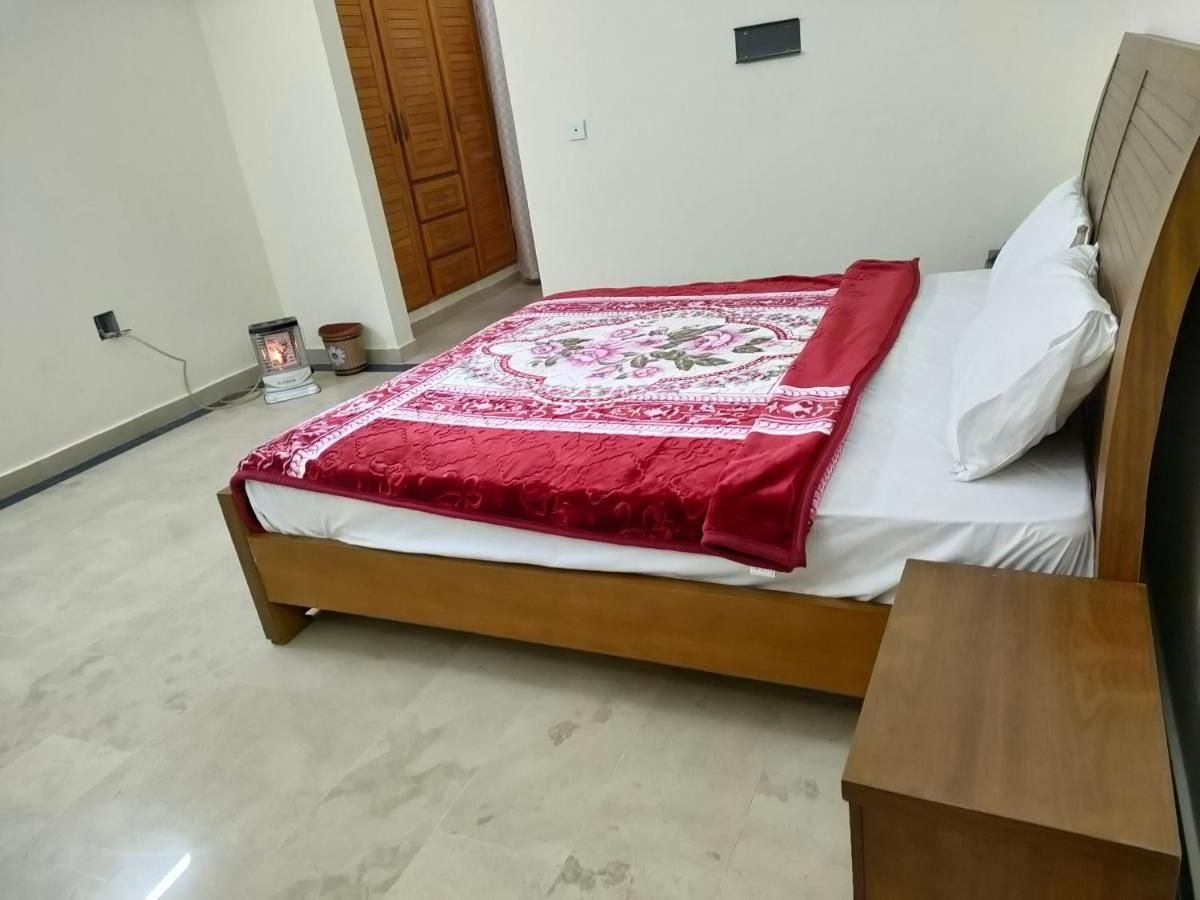 GB Lodging House, Islamabad Bed & Breakfast Bagian luar foto