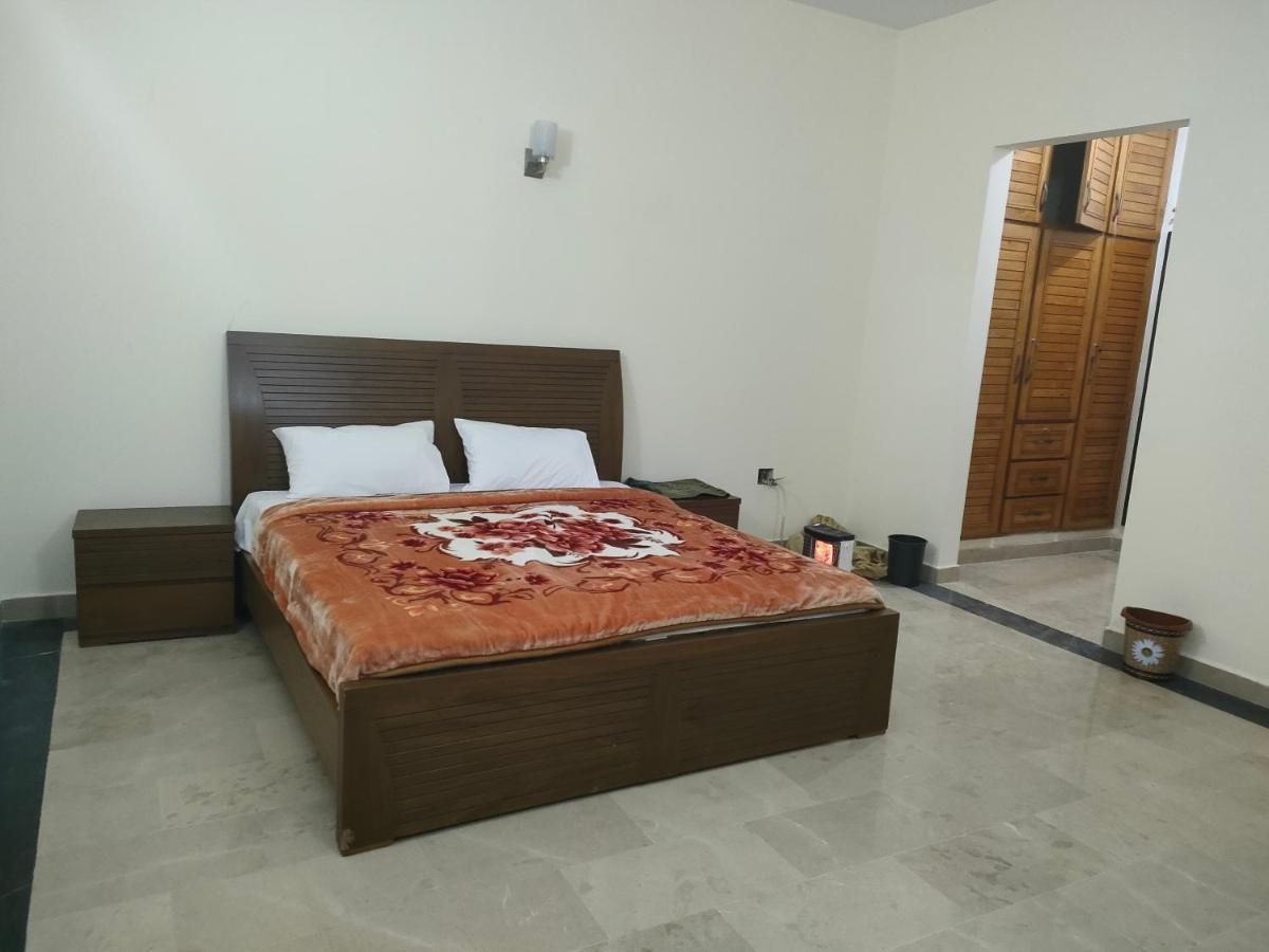 GB Lodging House, Islamabad Bed & Breakfast Bagian luar foto