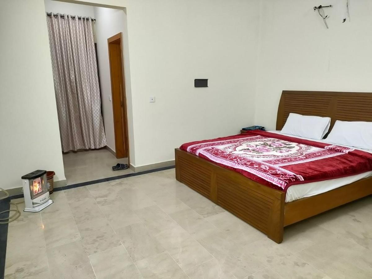 GB Lodging House, Islamabad Bed & Breakfast Bagian luar foto